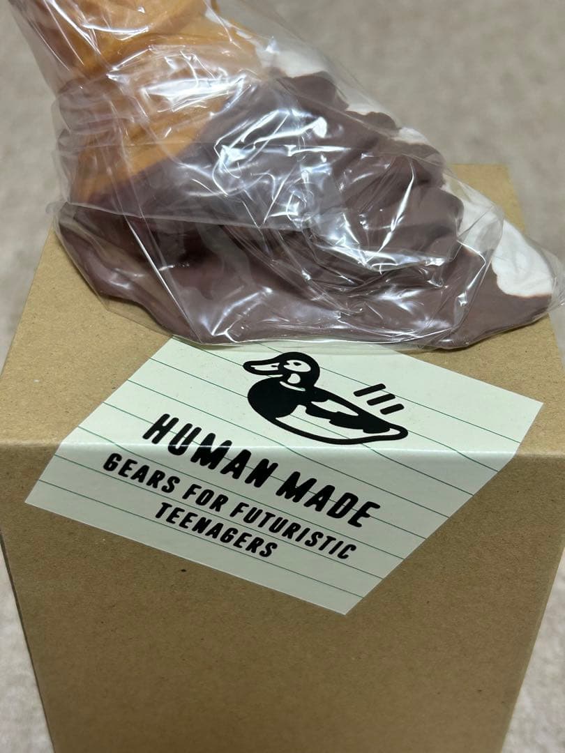 human made ヒューマンメイド　ソフトクリーム　ソフビ　ペーパーウェイト