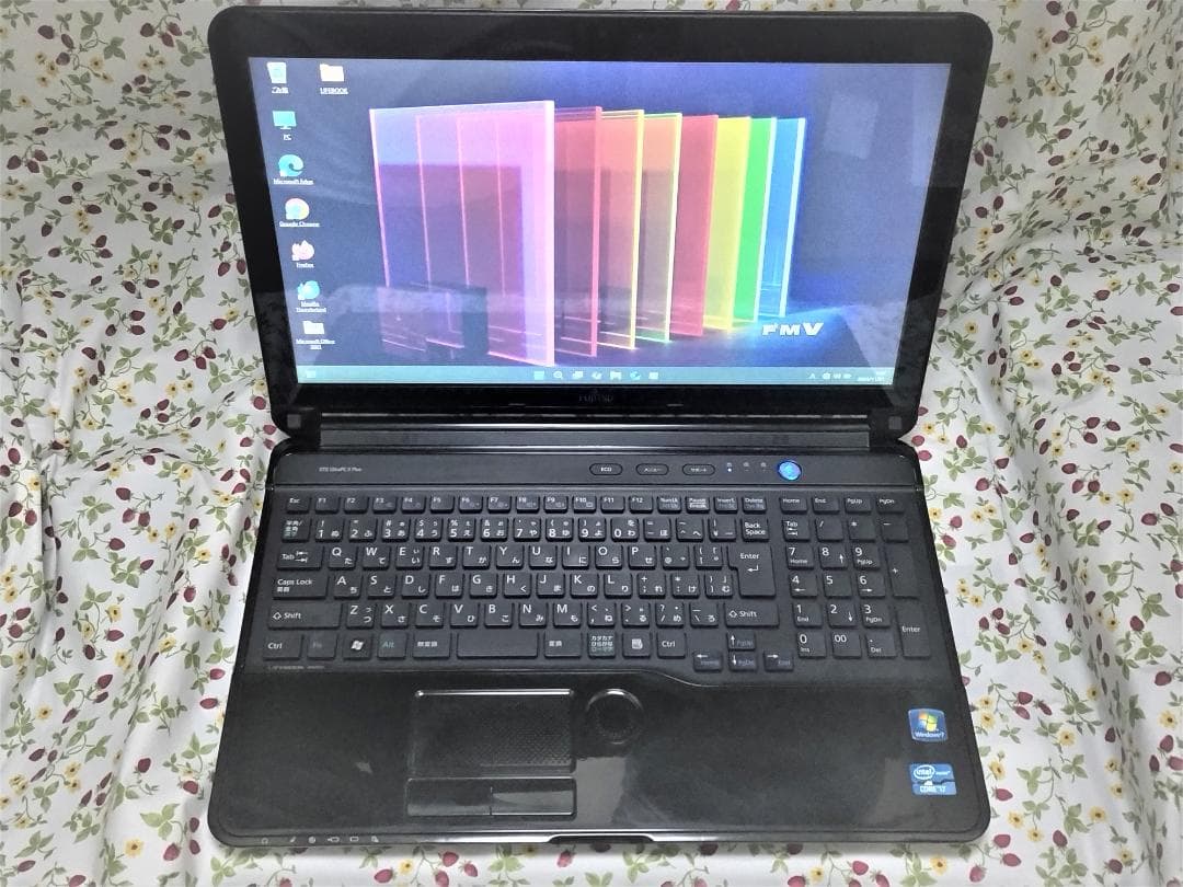 富士通　LIFEBOOK　AH77/G　Core i7　新品SSD　Office