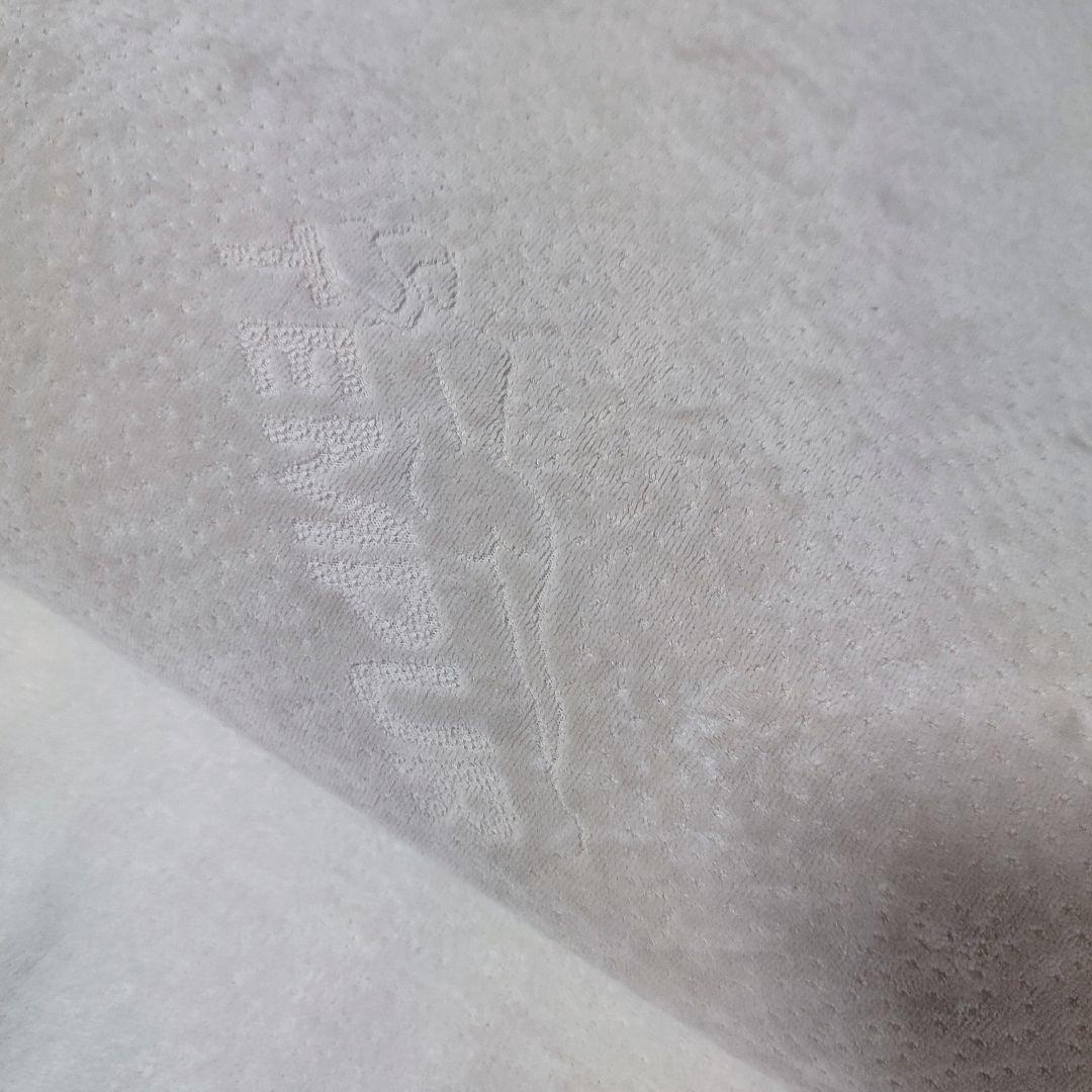 TEMPUR メモリーフォーム枕 カバー付き