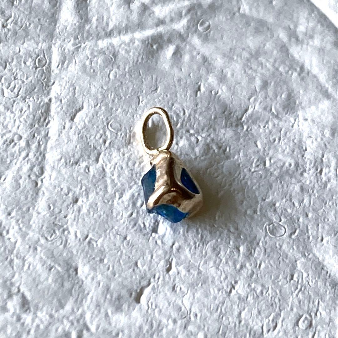 （訳アリ）ユークレース原石10金ペンダントトップ