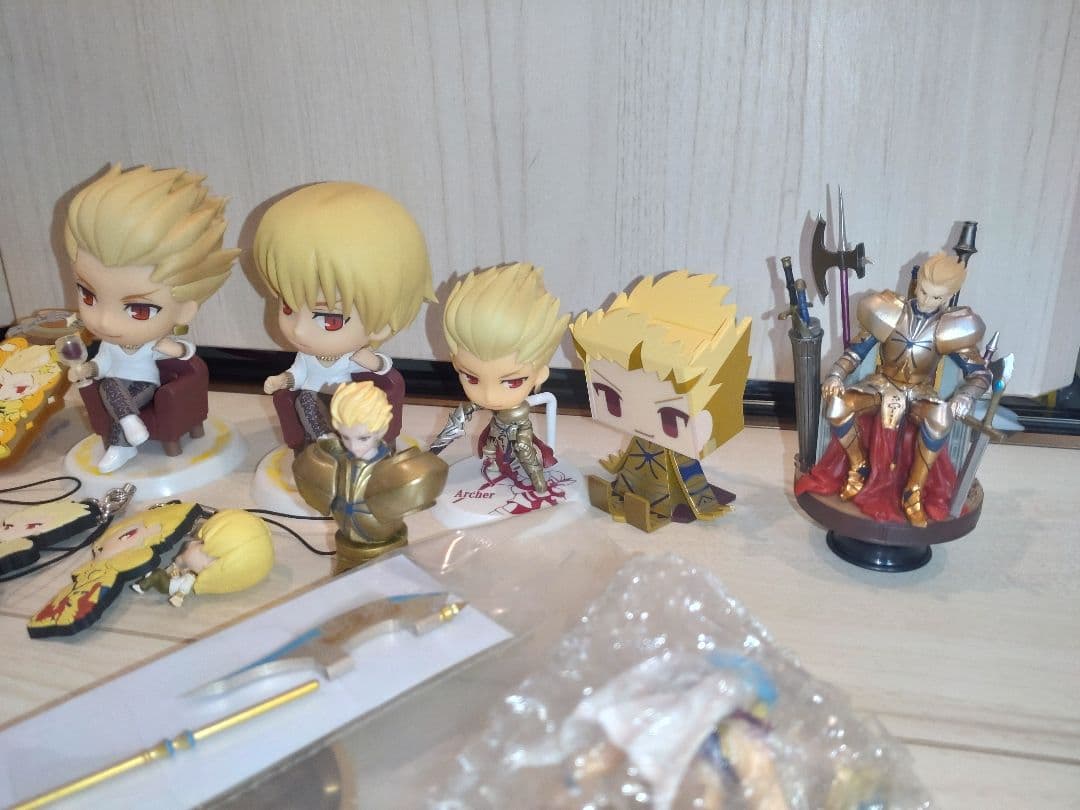 ギルガメッシュ フィギュアセット　ラバーストラップ　キーホルダーなど