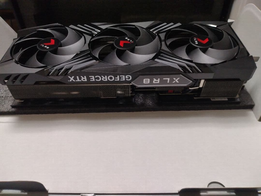 PNY GeForce RTX 4070 Ti Super ほぼ新品