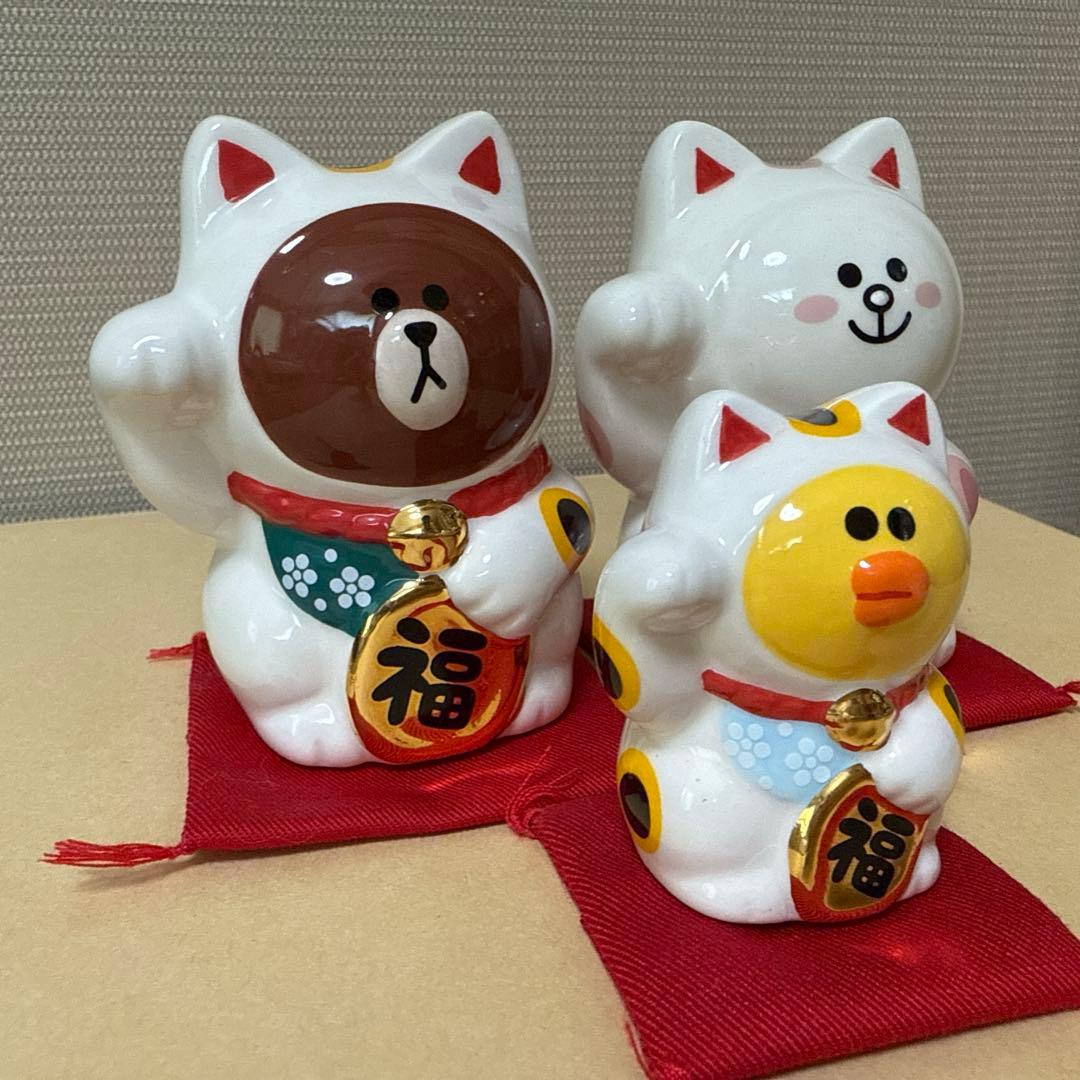 ３体セット（座布団付き）LINE FRIENDS 招き猫ブラウン、コニー、サリー