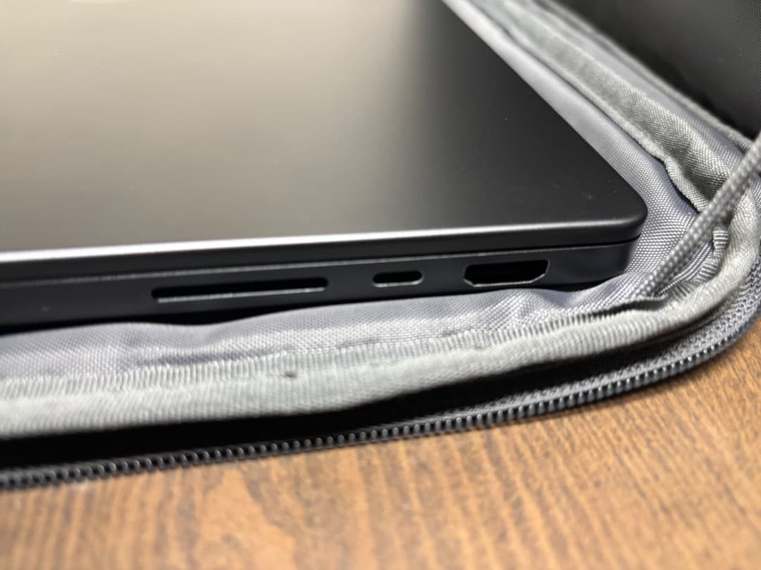 MacBook Pro 14 M4 32GB 512GB【ケースカバー付】