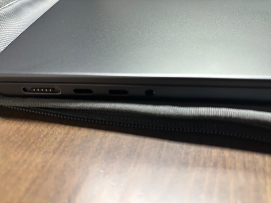 MacBook Pro 14 M4 32GB 512GB【ケースカバー付】