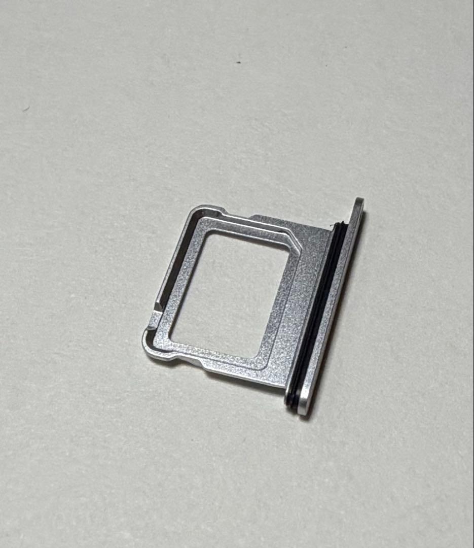 iPhone16 256GB 本体　美品　94% 傷無し　ケース付き