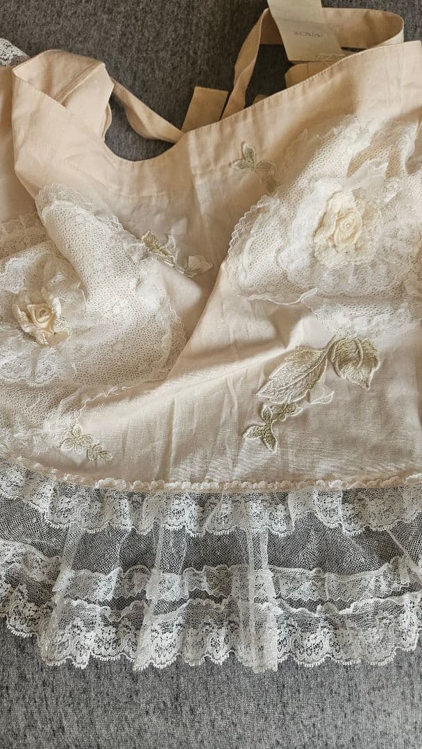 サエラ*ヒスクローネ*前掛けエプロン…*