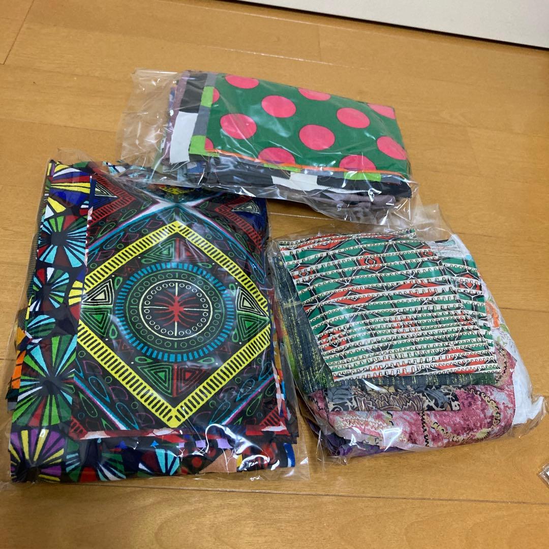 ハンドメイド資材まとめ売り　手芸素材セット 布地・ミシン糸　おまけ付き