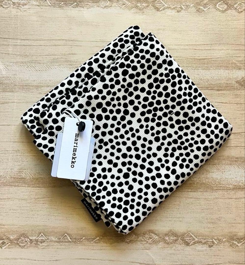 【新品未使用】マリメッコ　marimekko クッションカバー　人気完売品