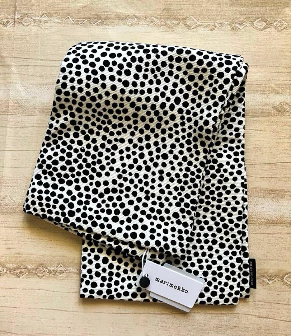 【新品未使用】マリメッコ　marimekko クッションカバー　人気完売品