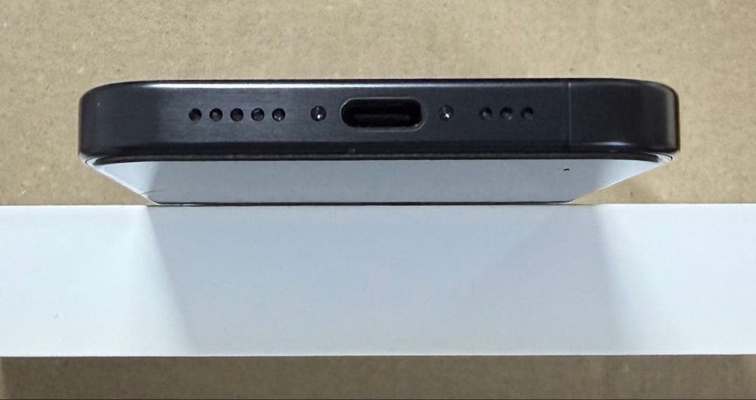 konop！　美品　iPhone 15 Pro 512GB