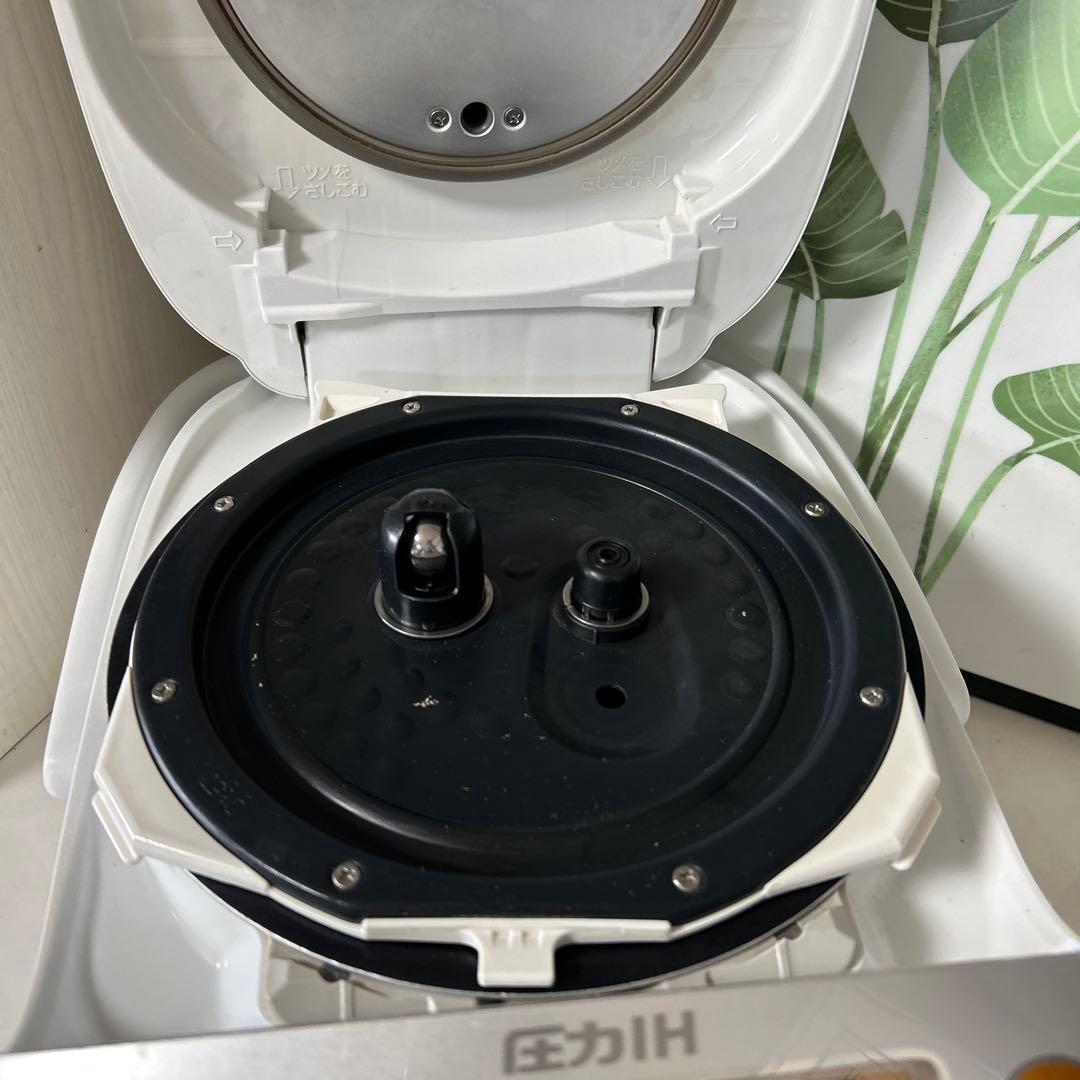 ★★美品★ZOJIRUSHI 圧力IH　炊飯器 5.5合　NP-BG10 ★