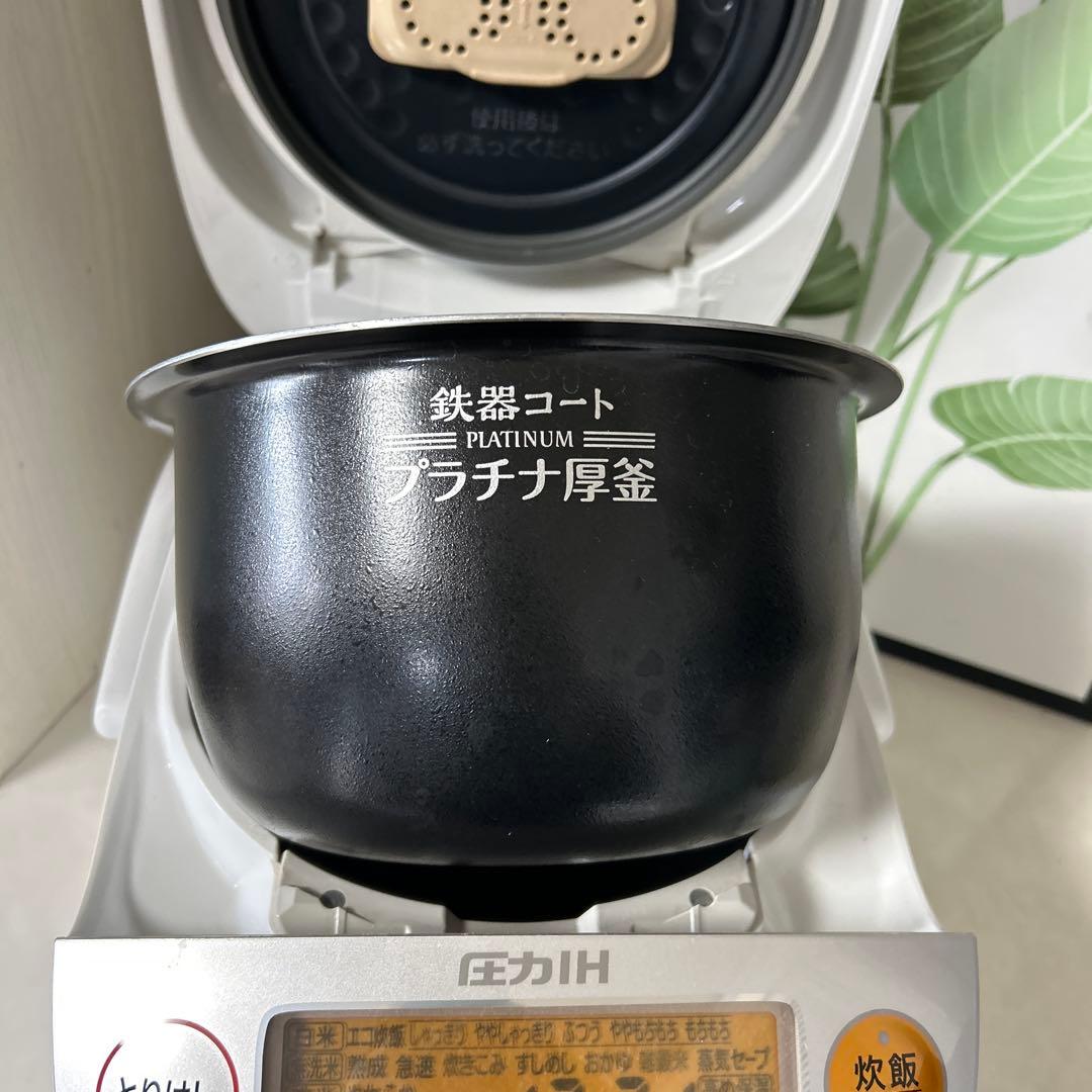 ★★美品★ZOJIRUSHI 圧力IH　炊飯器 5.5合　NP-BG10 ★