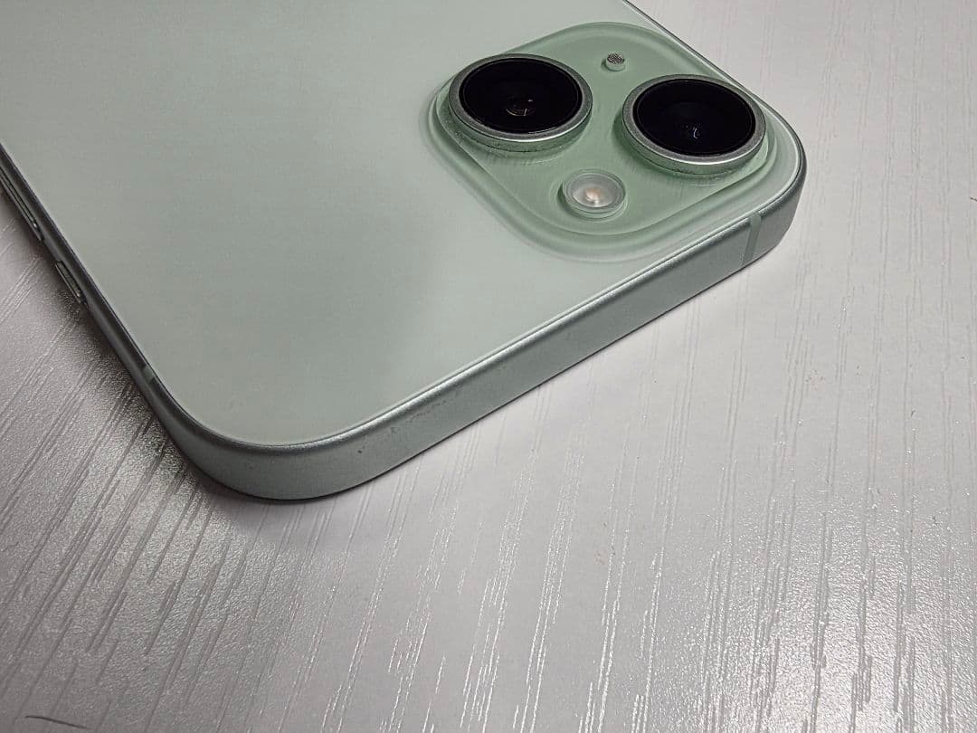 iPhone 15（256GB、グリーン）SIMフリー