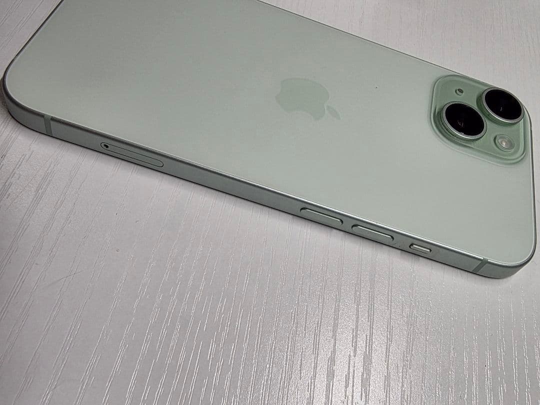 iPhone 15（256GB、グリーン）SIMフリー