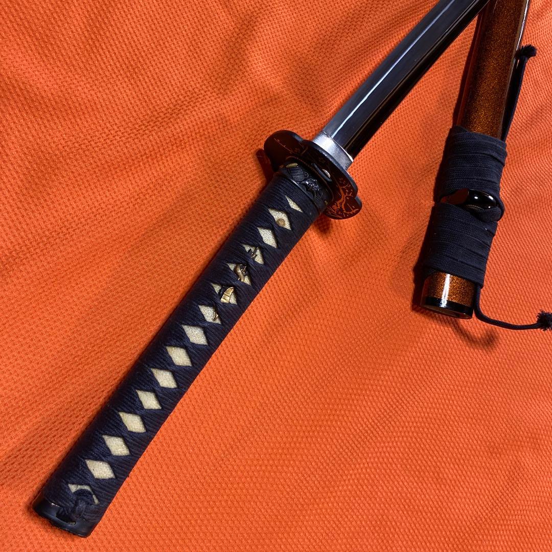 高級居合大刀 黒柄 金塗梅図木瓜黒鍔 梨地呂鞘