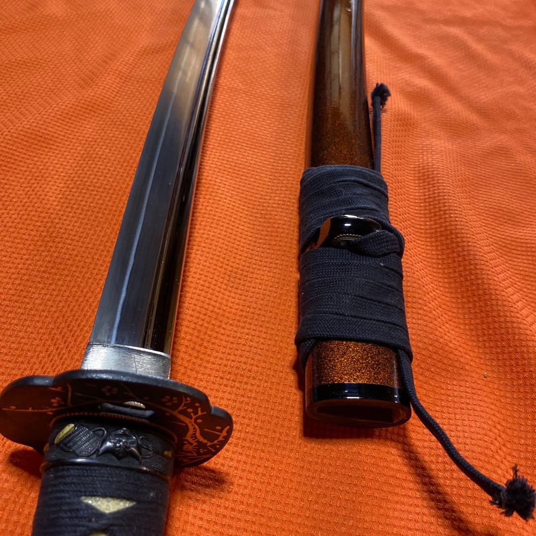 高級居合大刀 黒柄 金塗梅図木瓜黒鍔 梨地呂鞘