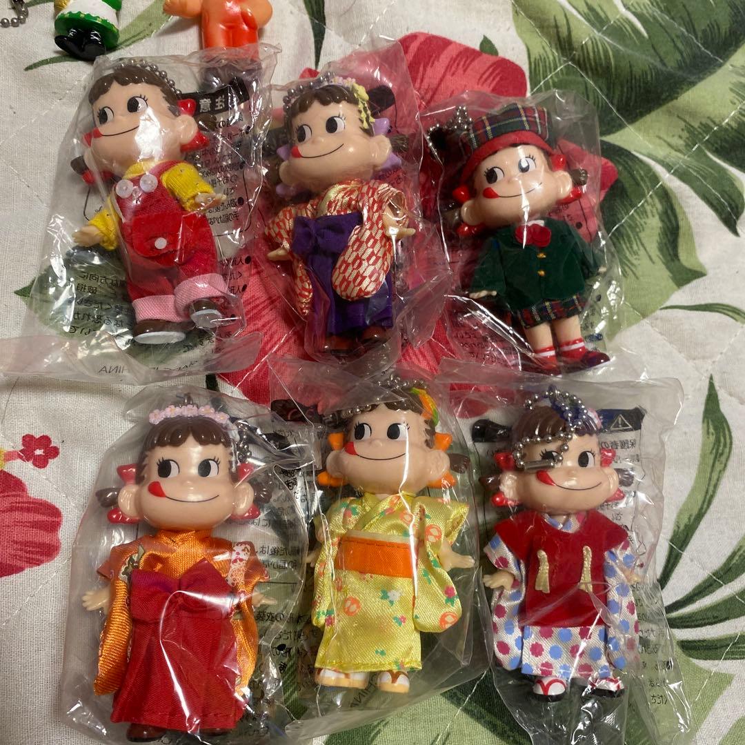 アイドルペコちゃん　キーホルダー　フィギュア　 シークレット ソフエ含む全11種