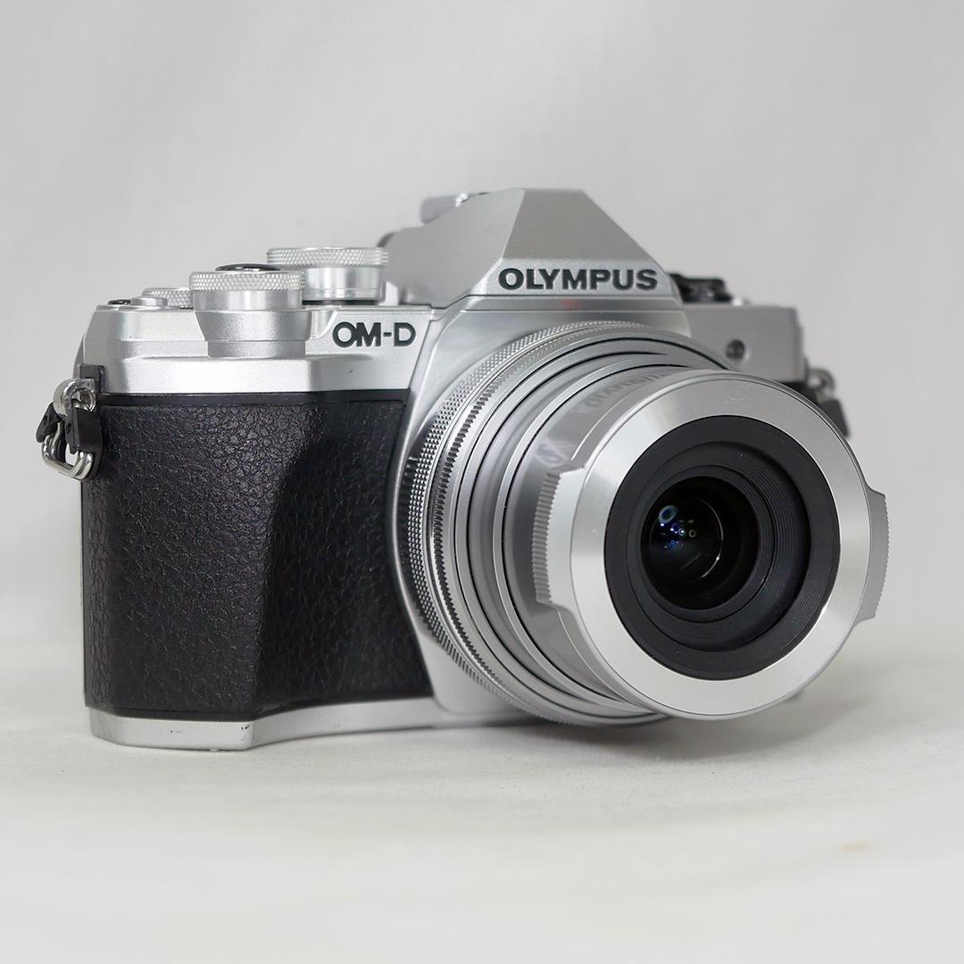 オリンパス OM-D E-M10 Mark III パンケーキレンズセット