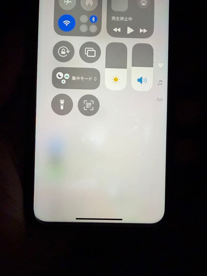 Apple iPhone XR ブラック 本体　AirDrop⭕️