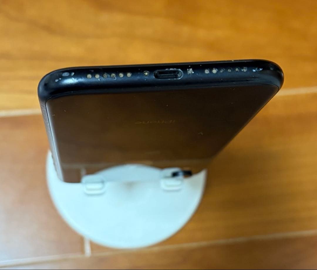 Apple iPhone XR ブラック 本体　AirDrop⭕️