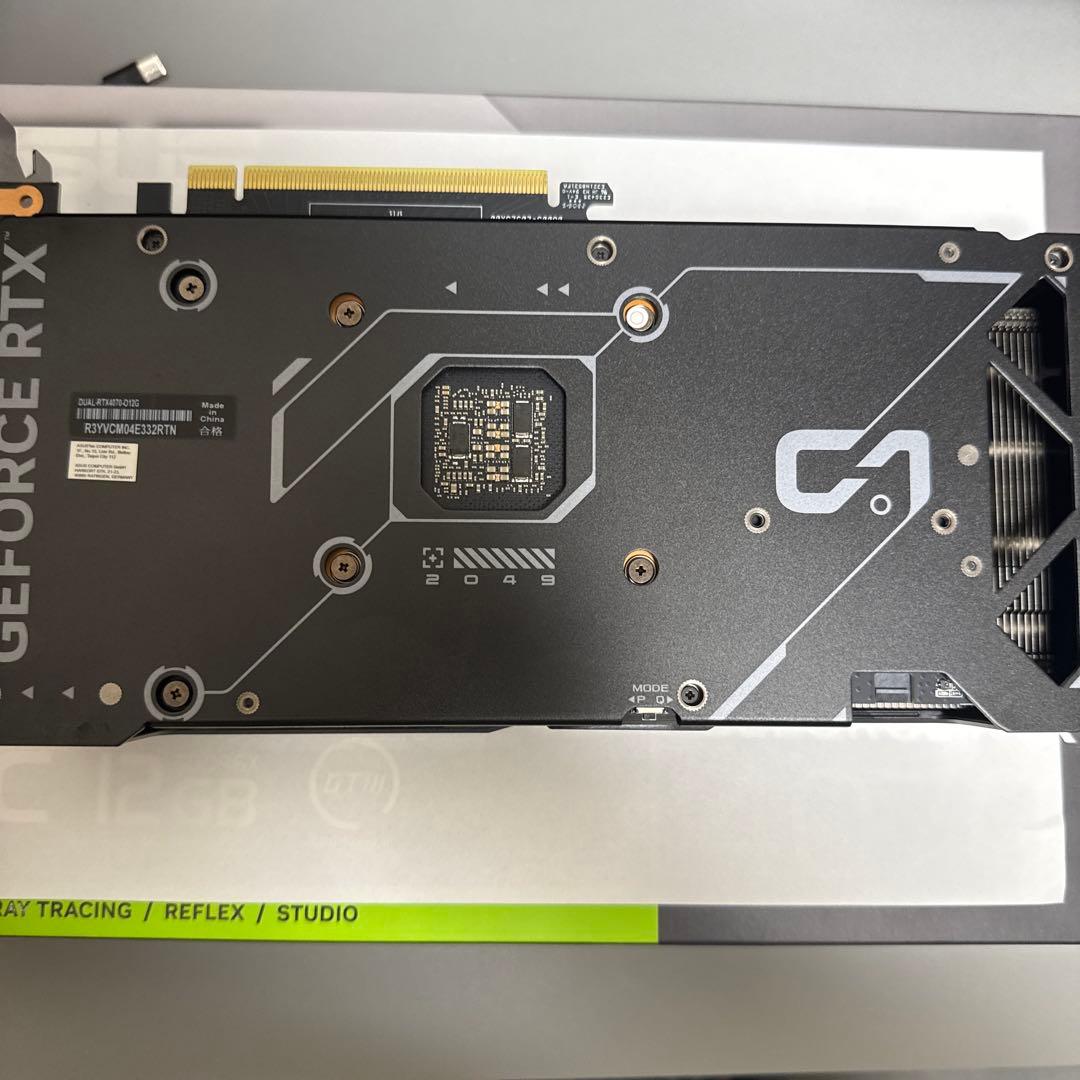グラフィックボード・グラボ・ビデオカード ASUS GeForce RTX4070 Dual OC 12GB