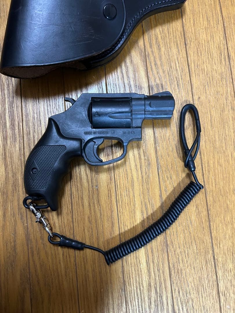 レザー ホルスター 黒 右利き用 コイルコード付き