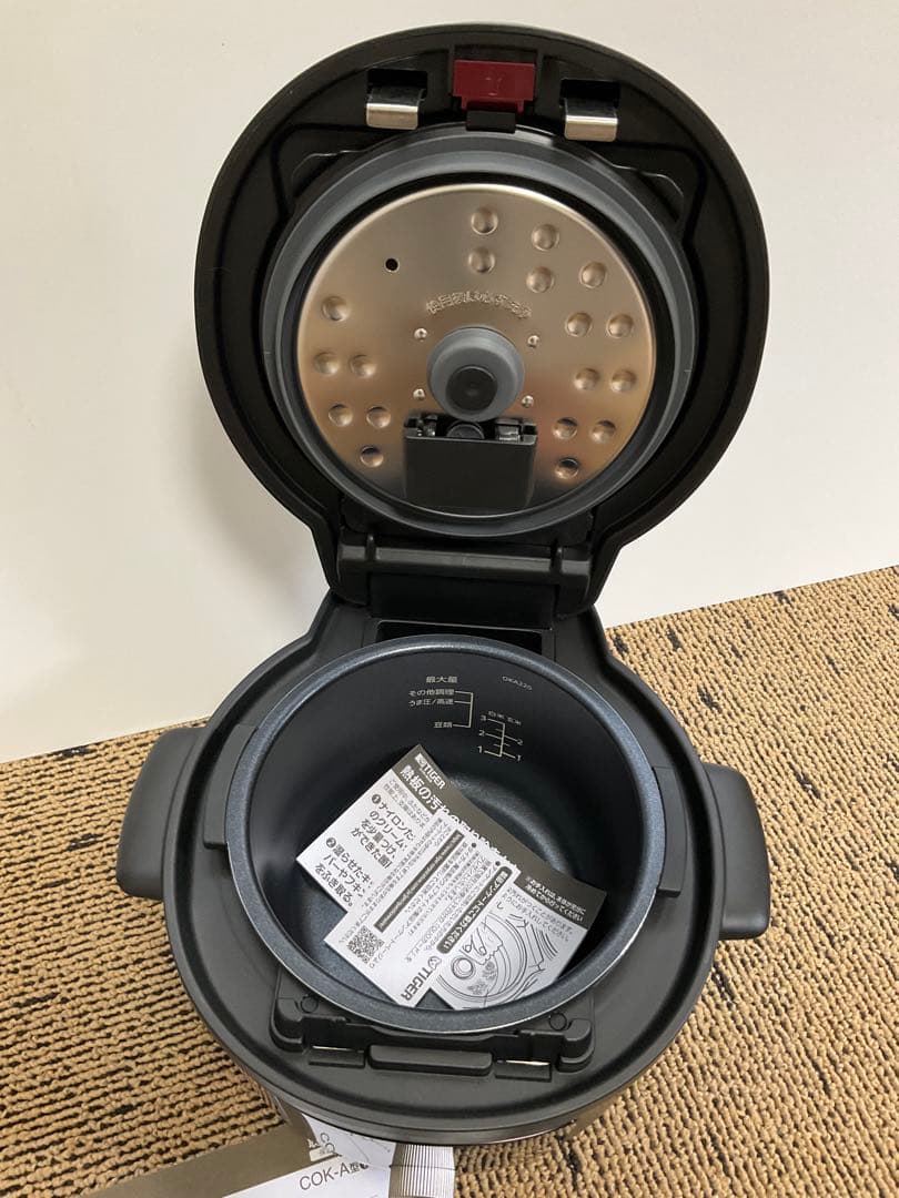 TIGERタイガー電気圧力鍋COK-a220/未使用品