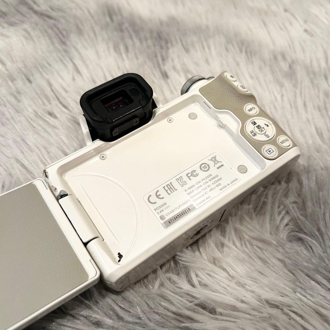 【大人気モデル】 CANON EOS Kiss M ダブルズームレンズキット