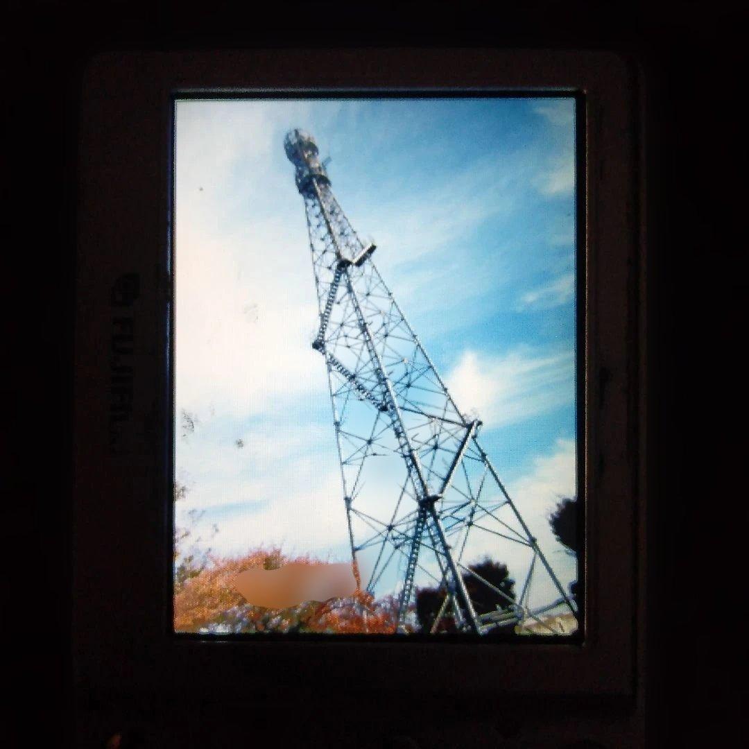 FUJIFILM FINEPIX F30　シルバー