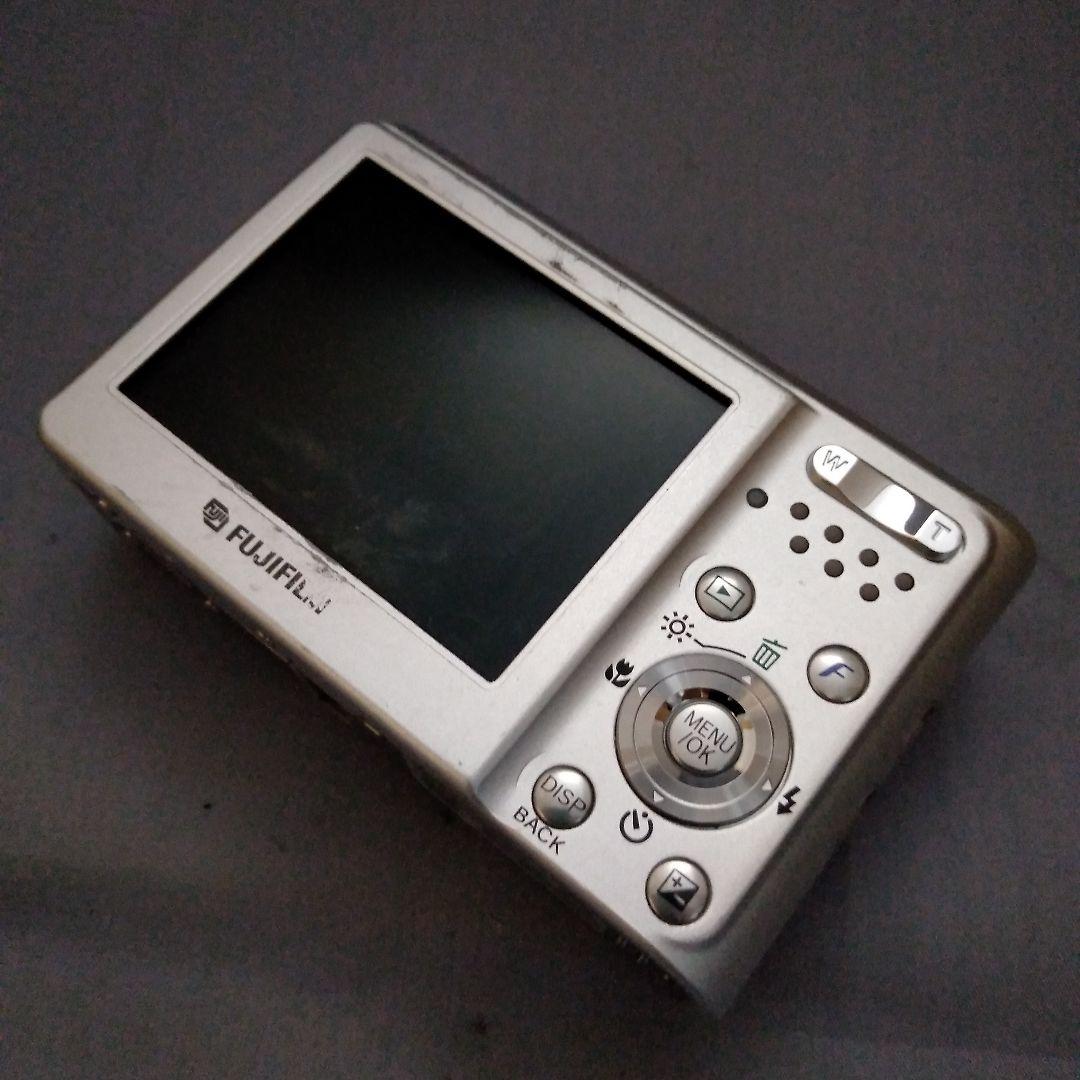FUJIFILM FINEPIX F30　シルバー