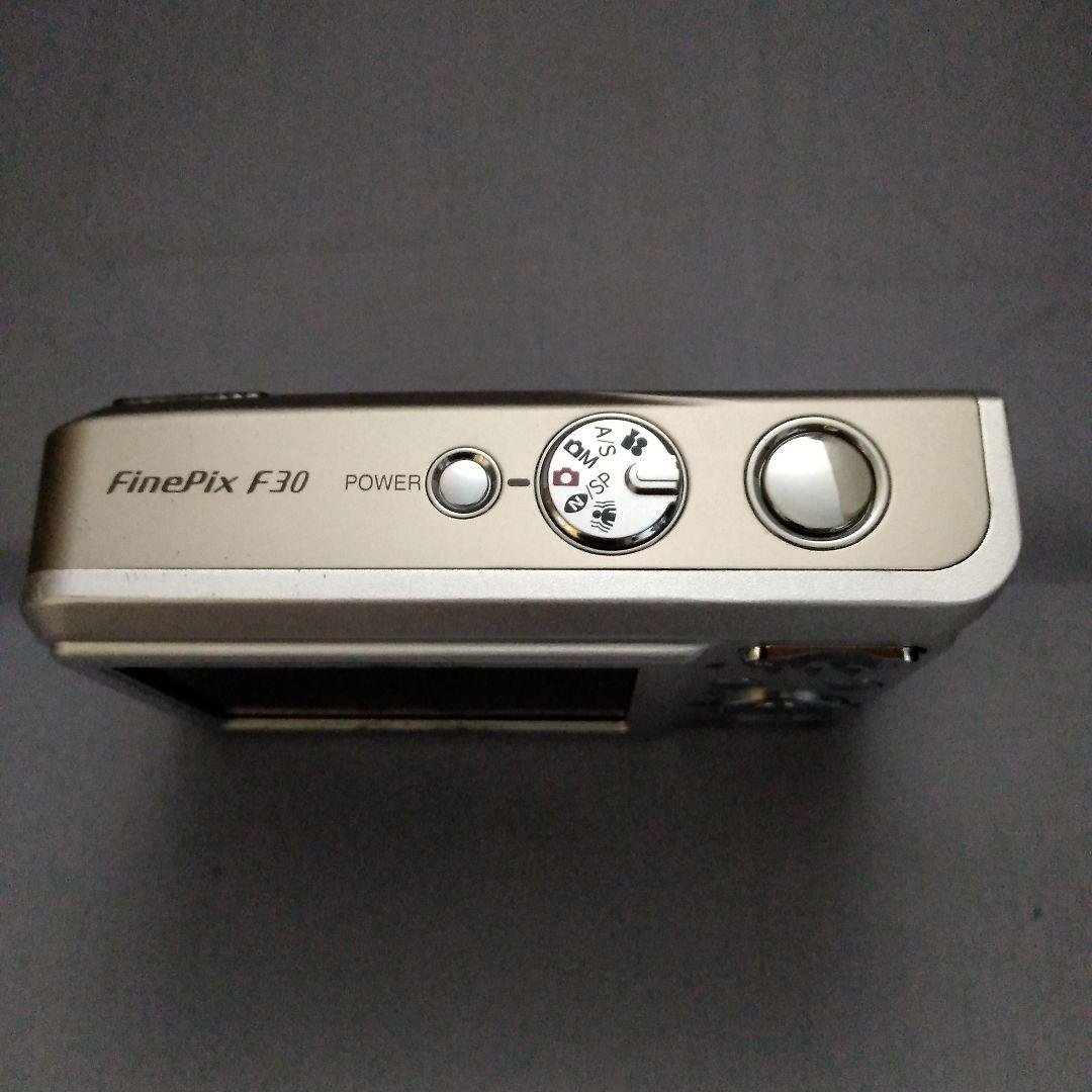 FUJIFILM FINEPIX F30　シルバー