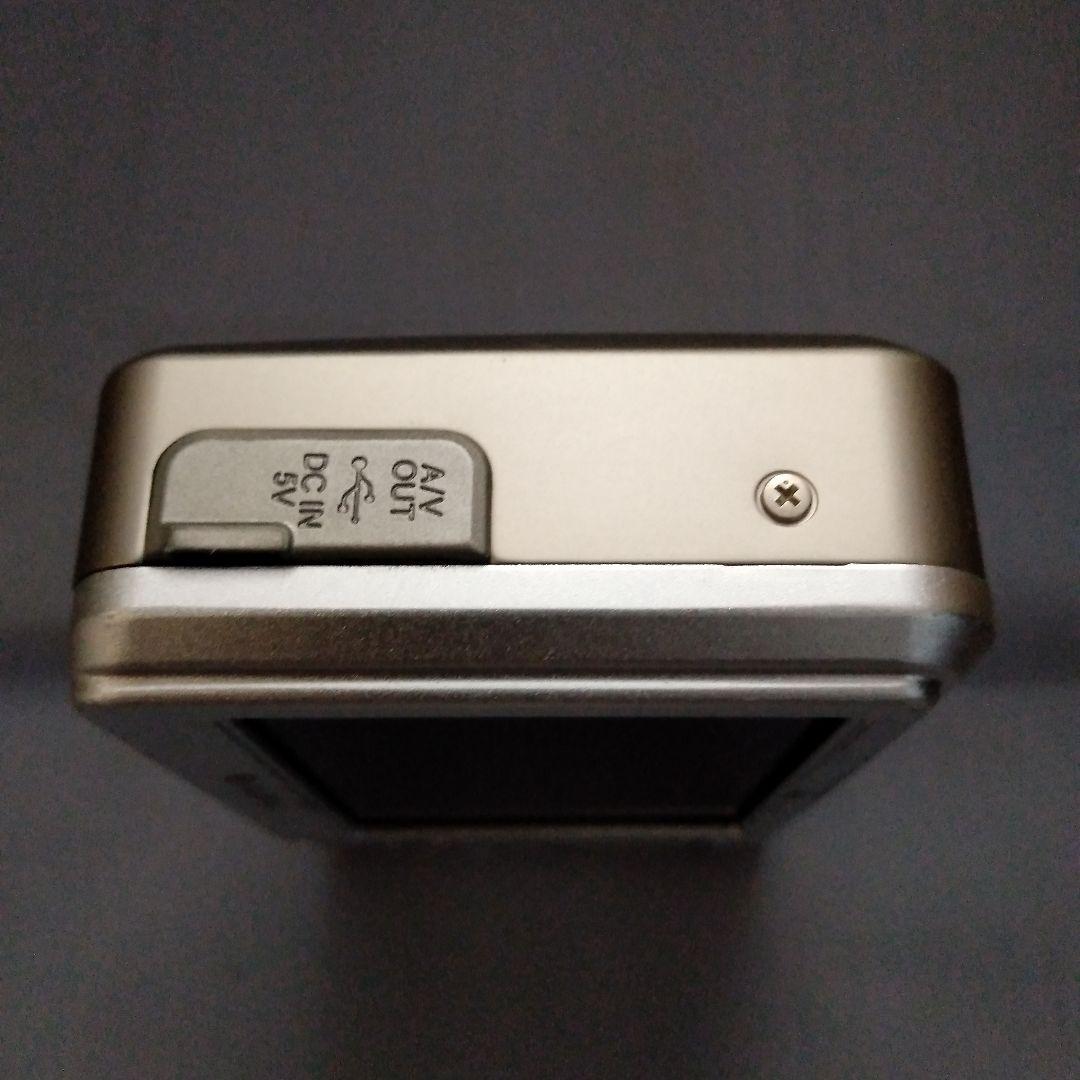 FUJIFILM FINEPIX F30　シルバー