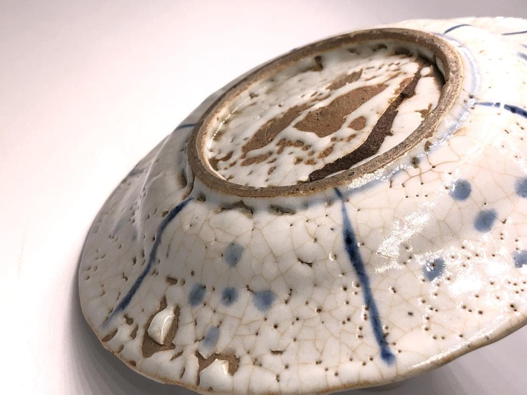 【 明朝青花小皿 】　芙蓉手鹿図　窯疵虫食い景色