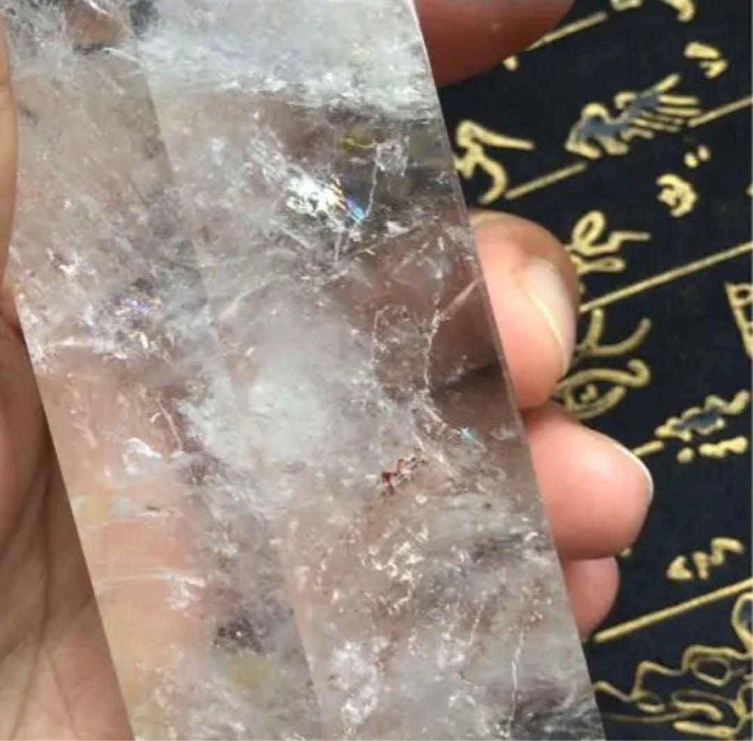 ヒマラヤパワー全開⭐︎虹・クラック共に綺麗☆ヒマラヤ水晶 六角柱原石　673g
