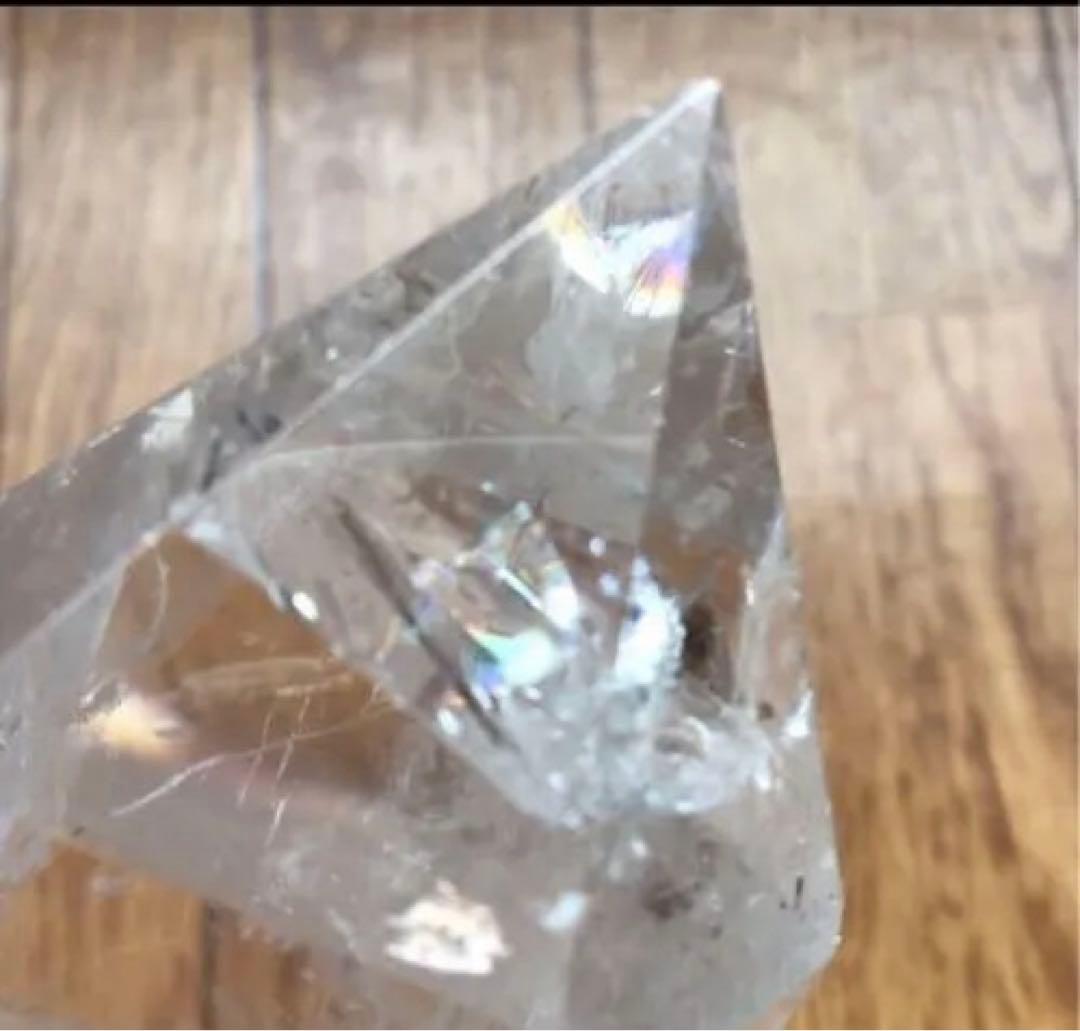 ヒマラヤパワー全開⭐︎虹・クラック共に綺麗☆ヒマラヤ水晶 六角柱原石　673g