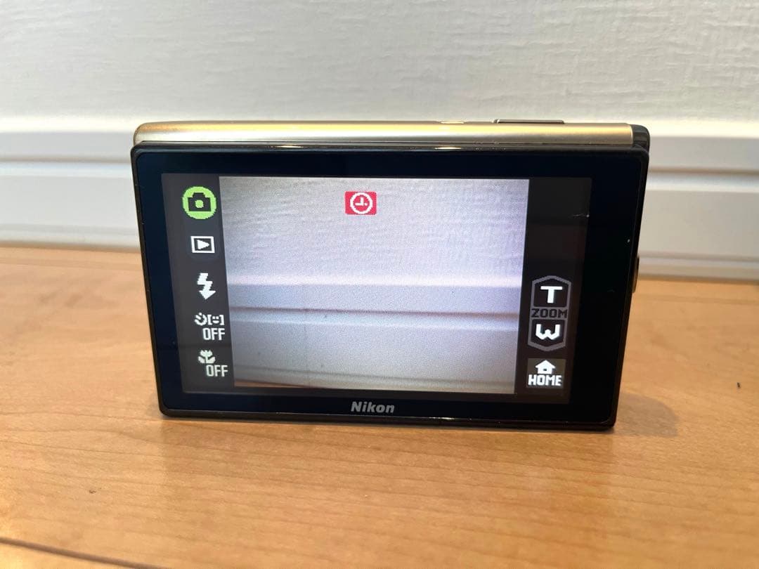 【値下げ】Nikon デジカメ　平成レトロカメラ充電付き　LUMIX Canon