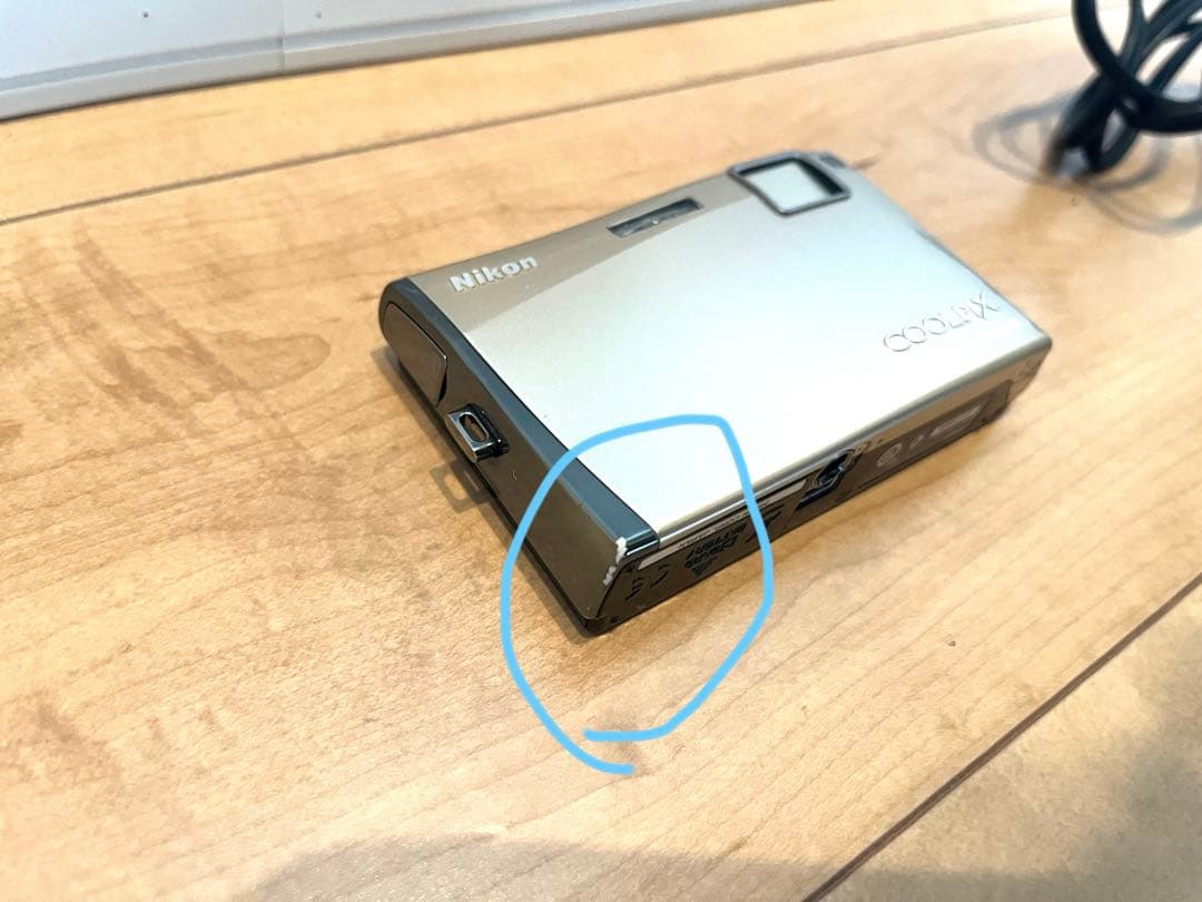 【値下げ】Nikon デジカメ　平成レトロカメラ充電付き　LUMIX Canon