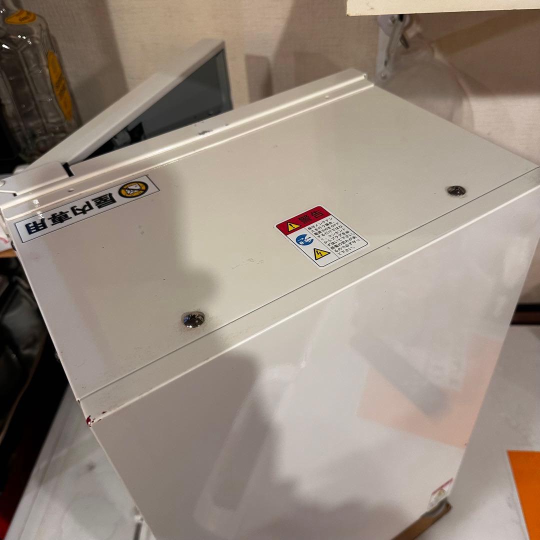 小型券売機　VMT-120 マミヤオーピー　両替機　新千円新500円対応