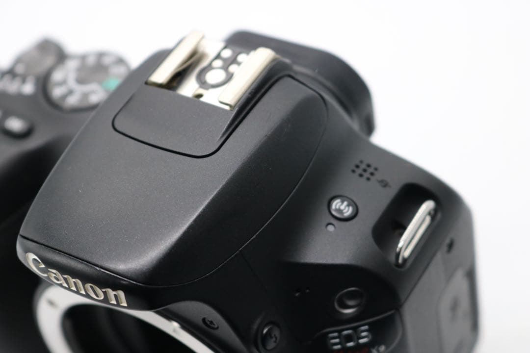 美品 【Canon EOS Kiss X9 ダブルレンズセット】 安心保証あり