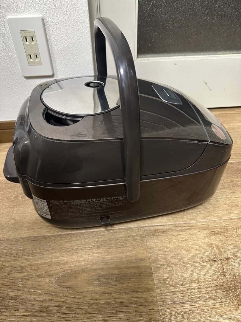 IH炊飯器 NP-BW10E3 2015年製