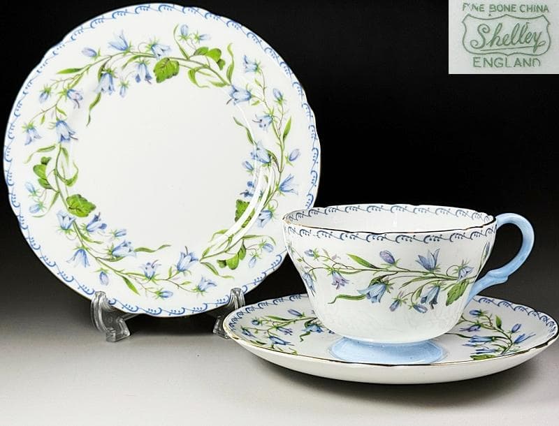 アンティーク シェリー 金彩 【ヘアベル】 キャビネットトリオ カップソーサー