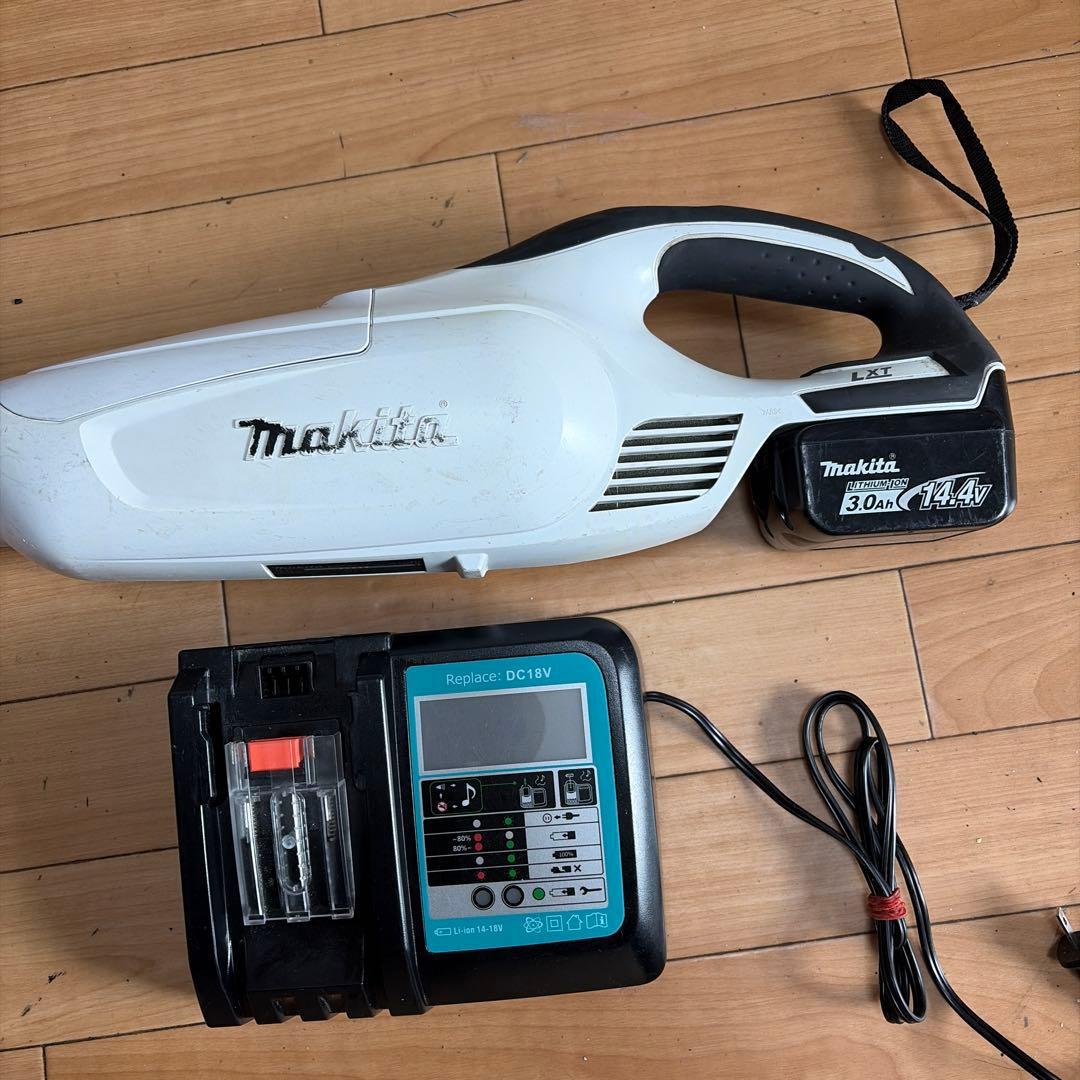Makita マキタ スティッククリーナー 掃除機 CL142FD