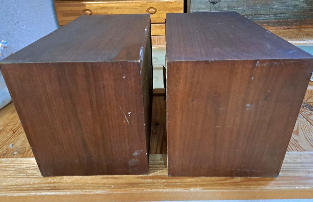 AR ４x フロアスタンディングスピーカー