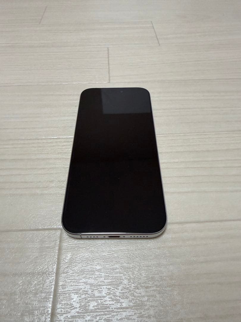 iPhone16promax 256GB ホワイトチタニウム　バッテリー100%
