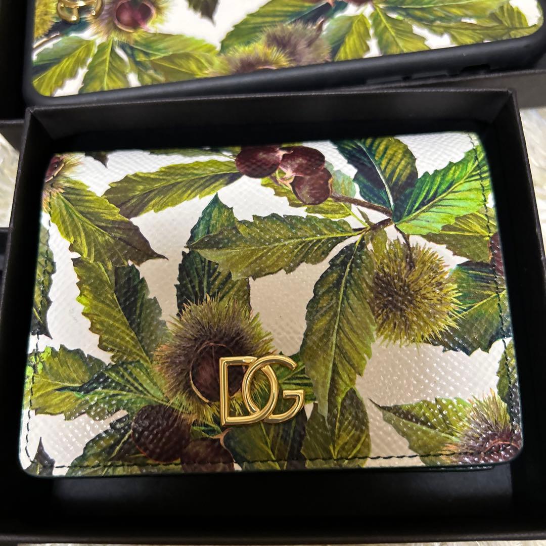 DOLCE &GABBANAのiPhoneケース