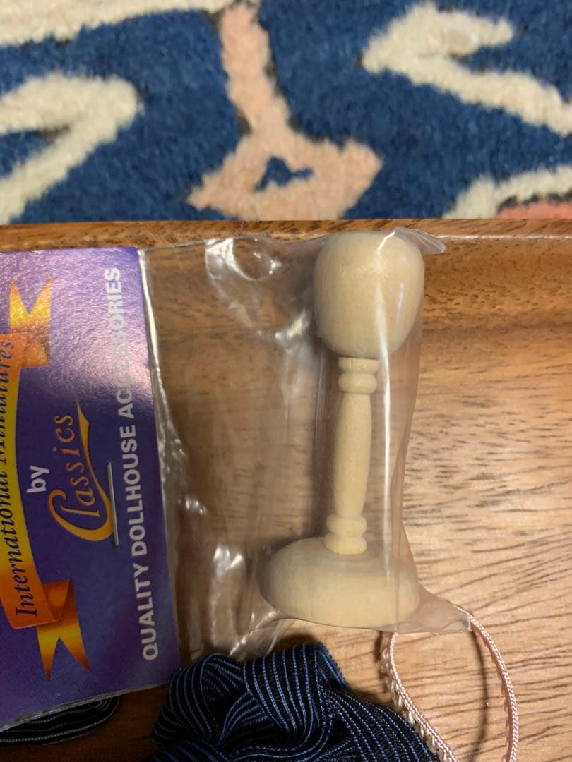 ドールハウス　ミニチュア　ドレスパターン、生地etc輸入物