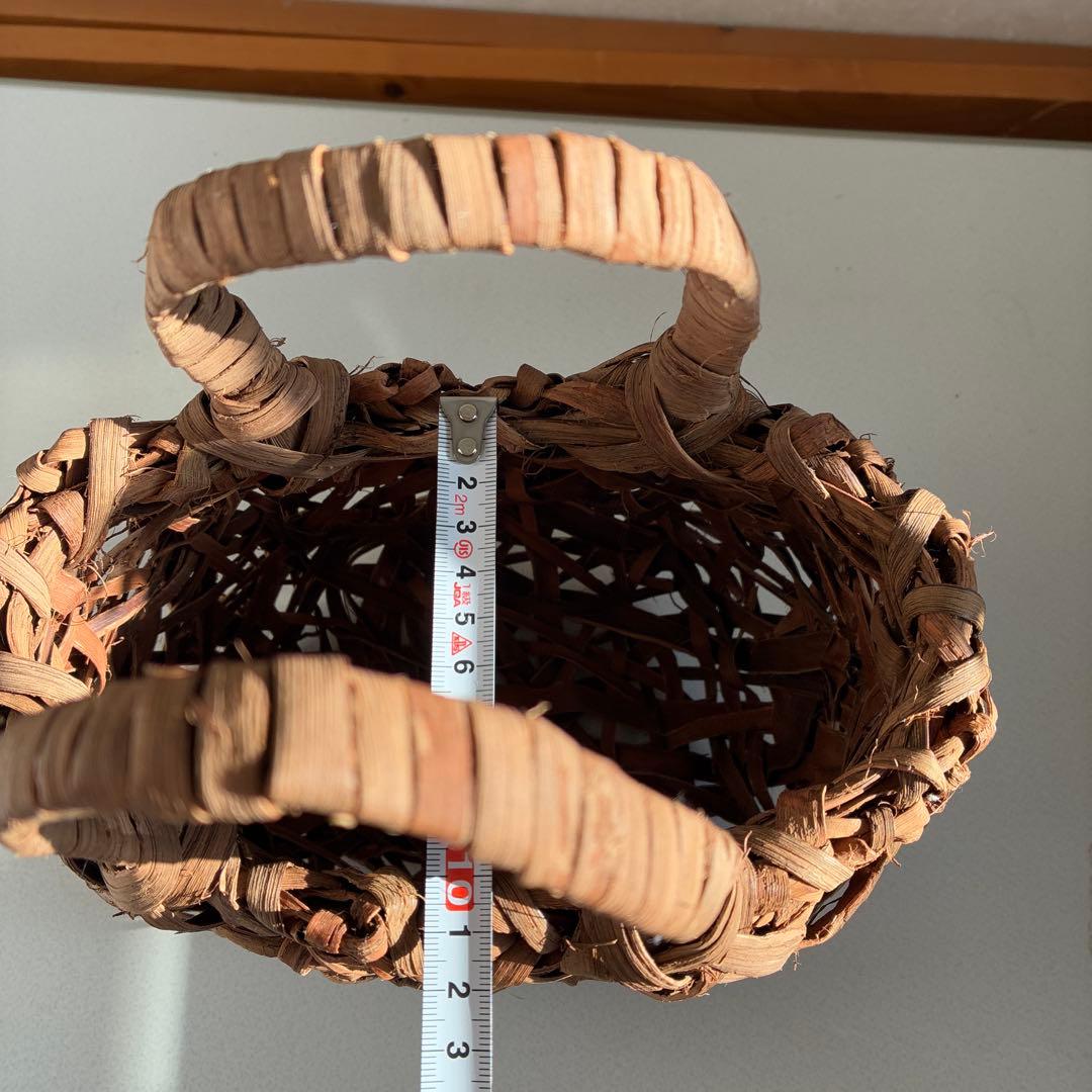 国産山葡萄の蔓で編んだミニカゴバッグ