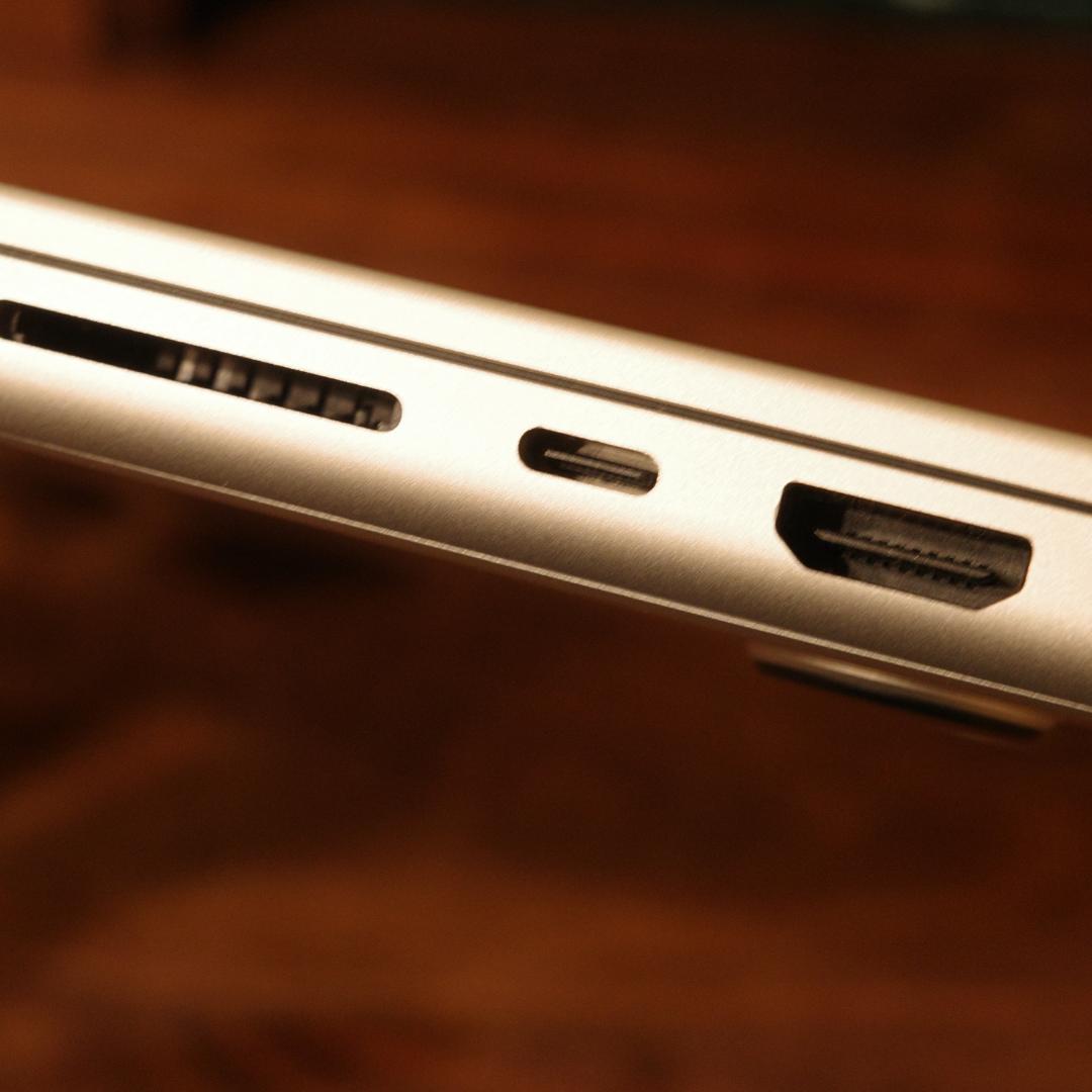 M1 Pro MacBook Pro (16GB/1TB/USキーボード)