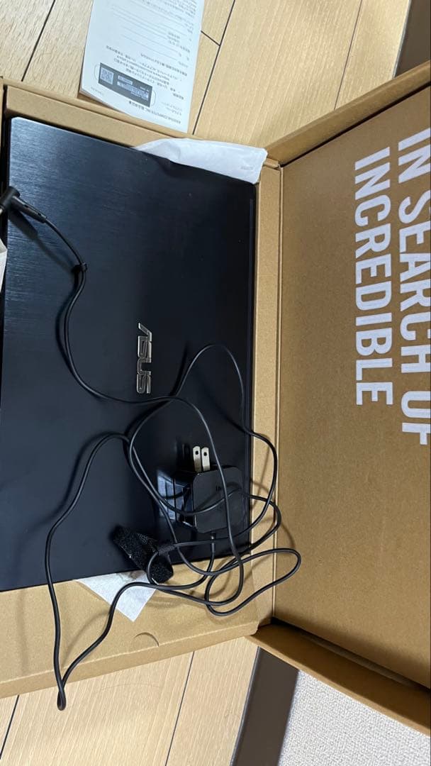 ASUS ノートE410KA